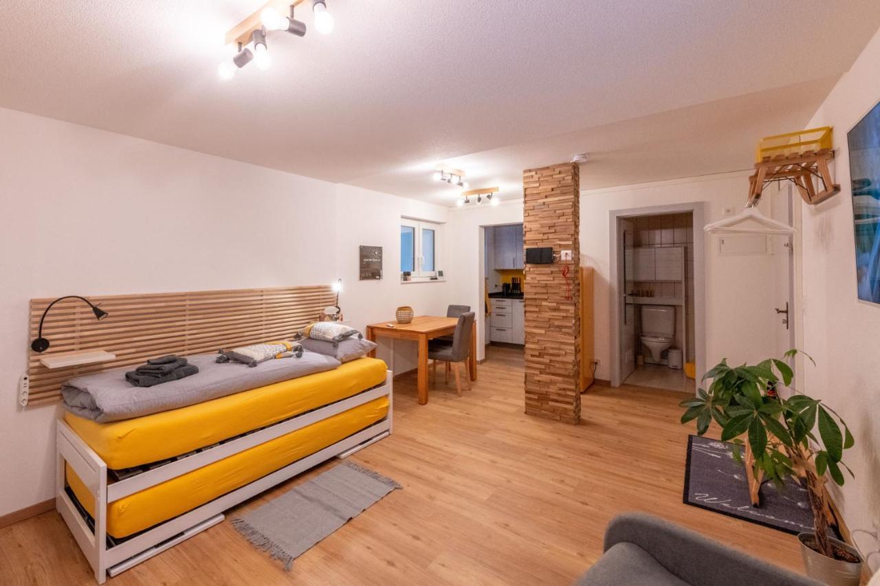 Ambassador Yellow Home غراشن المظهر الخارجي الصورة