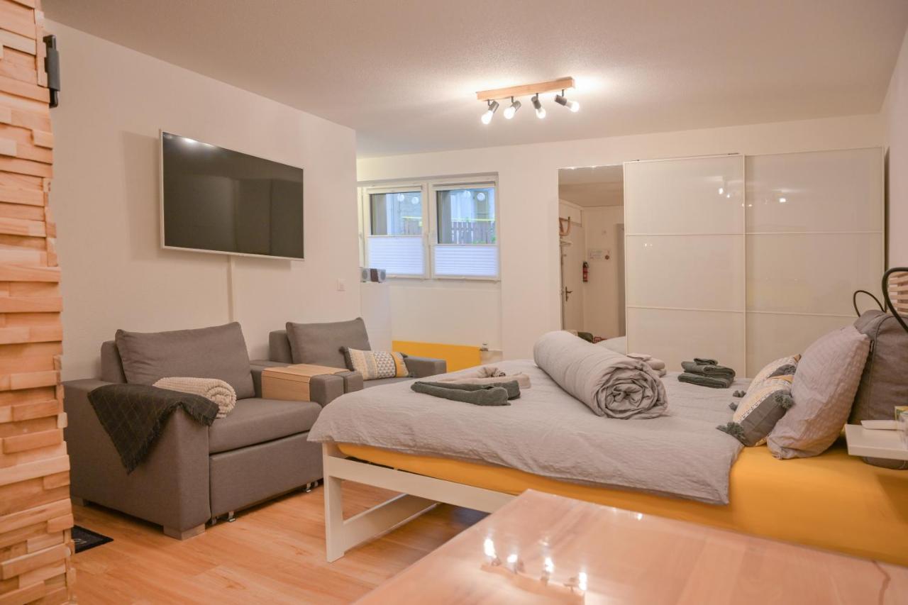 Ambassador Yellow Home غراشن المظهر الخارجي الصورة